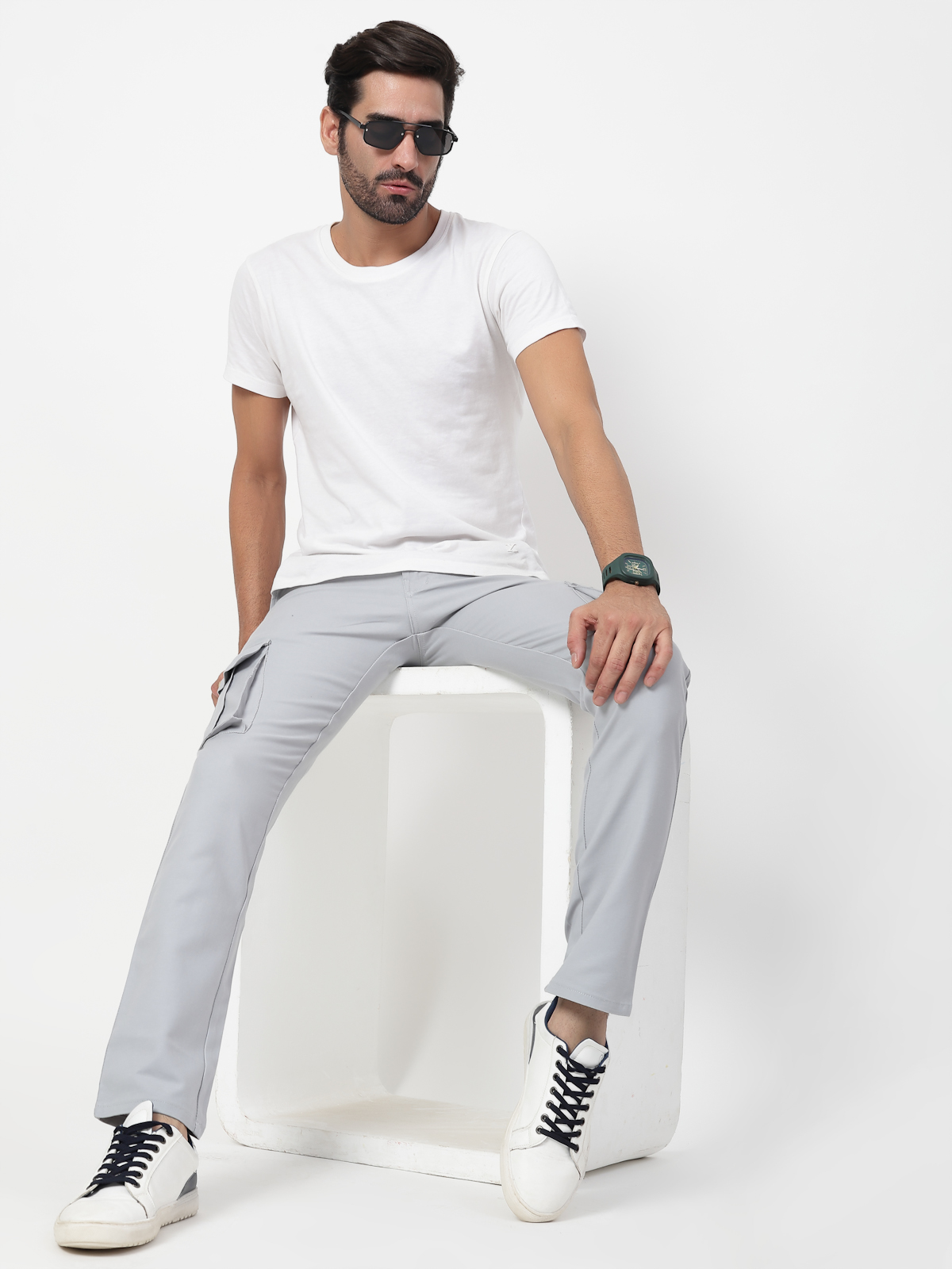 Cargo-Black-Light-Grey